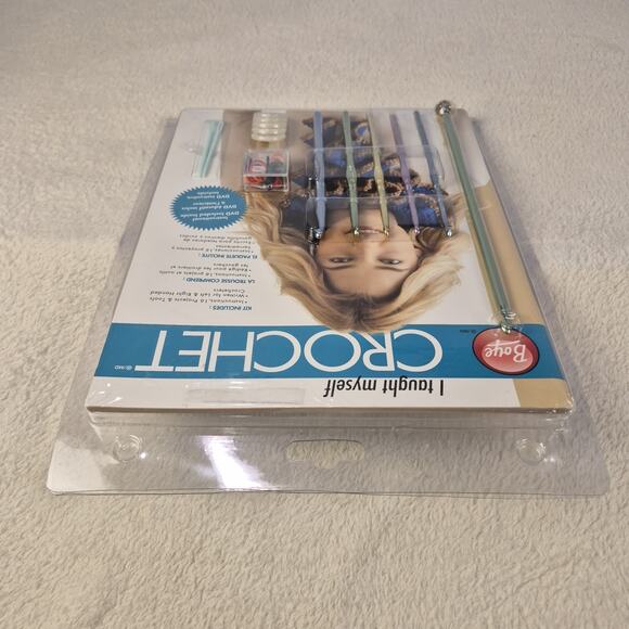 Boye Crochet Beginners Kit with DVD, Book, and Tools - NEW - Picture 12 of 12